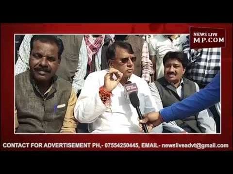 भोपाल में स्ट्रॉन्ग रूम के बाहर धरना