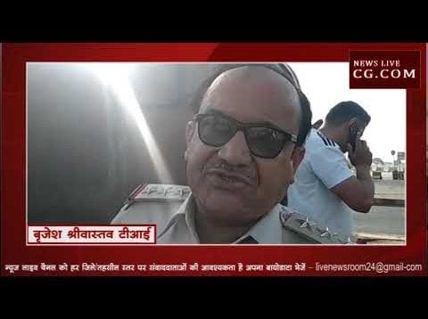 इंदौर जा रही बस पलटी, 15 यात्री घायल