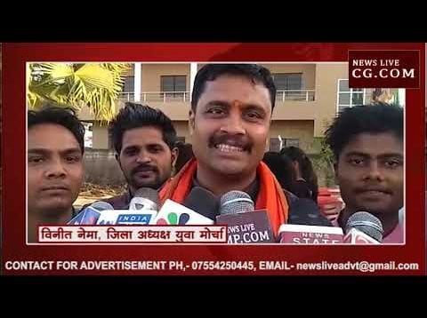 दो सांसदों ने वार्षिक महोत्सव में बांटी खेल सामग्री