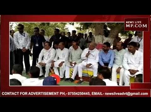 जब बरगद के नीचे चौपाल लगाकर बैठे CM भूपेश बघेल
