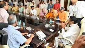 कमलनाथ ने शिवराज के सामने जोड़ लिए हाथ