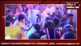 टेंशन छोड़ सिंधिया खेल रहे हैं डांडिया